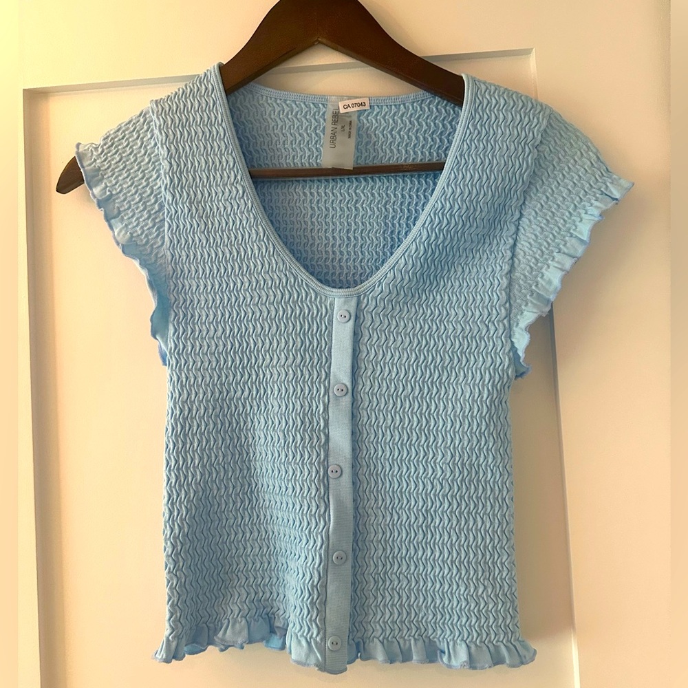 Baby blue textured tee